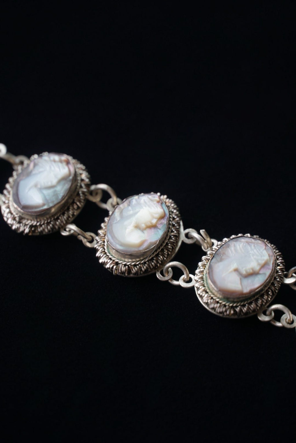1930's Giuliano Fratti Shell Cameo Bracelet