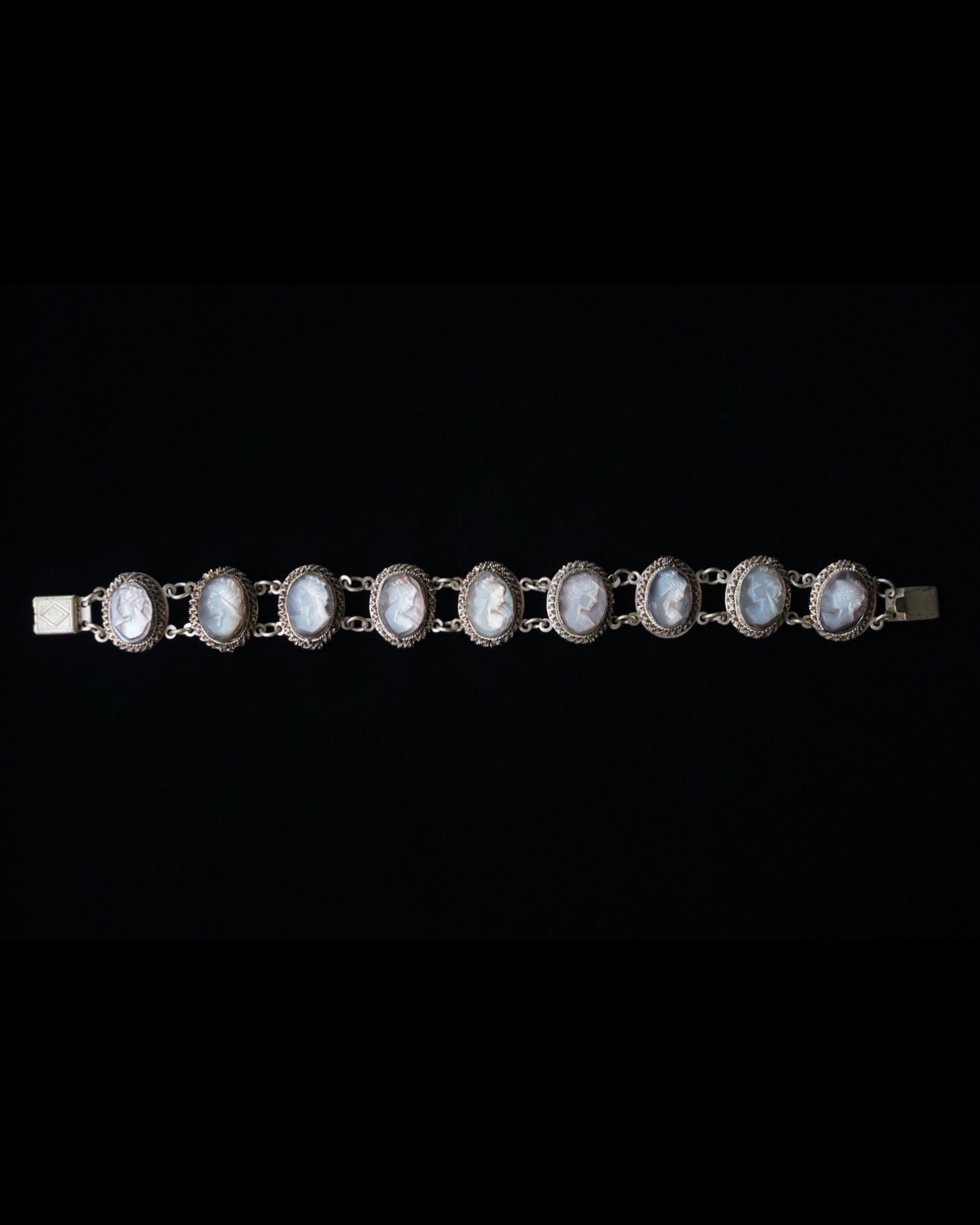 1930's Giuliano Fratti Shell Cameo Bracelet