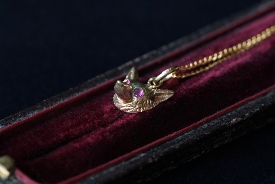 Victorian 9K Ruby Fox Pendant Top