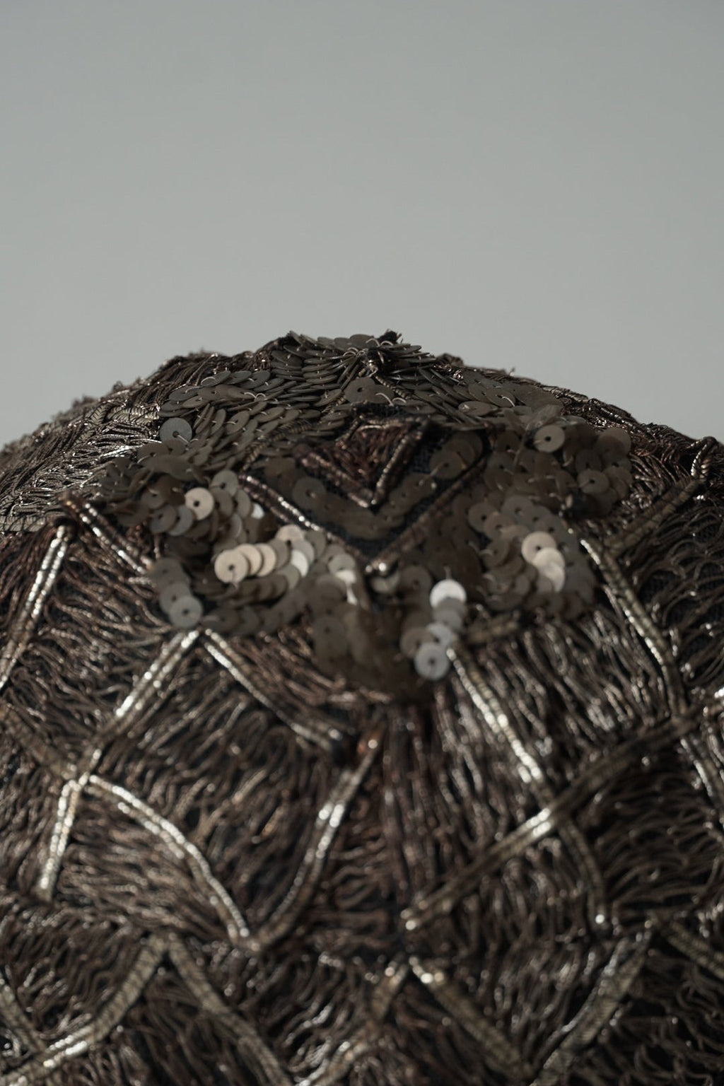 1920’s Gold Cloche Metallic Thread×Sequins Heads Dress