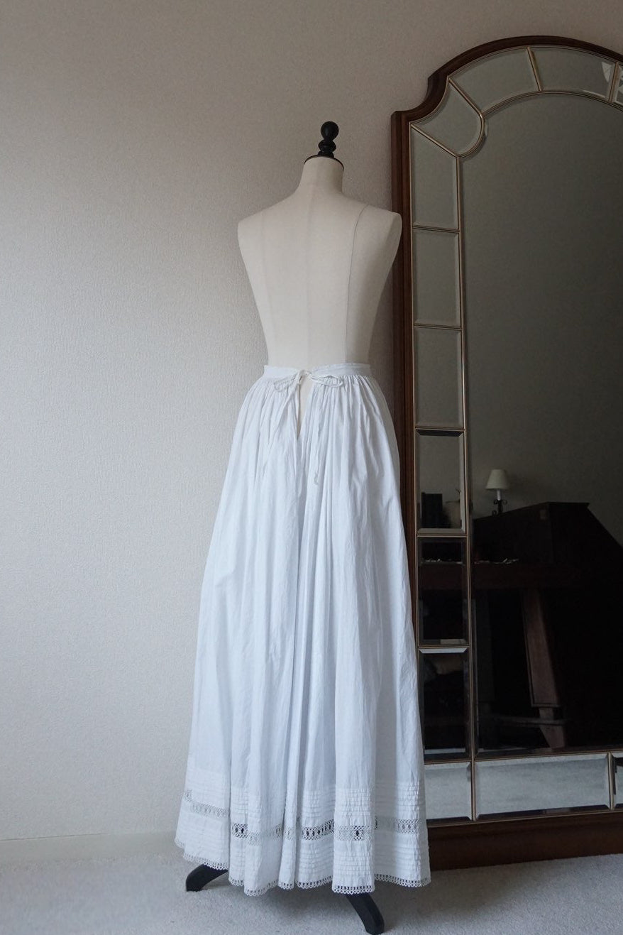 1900's Tatting Lace Long Skirt