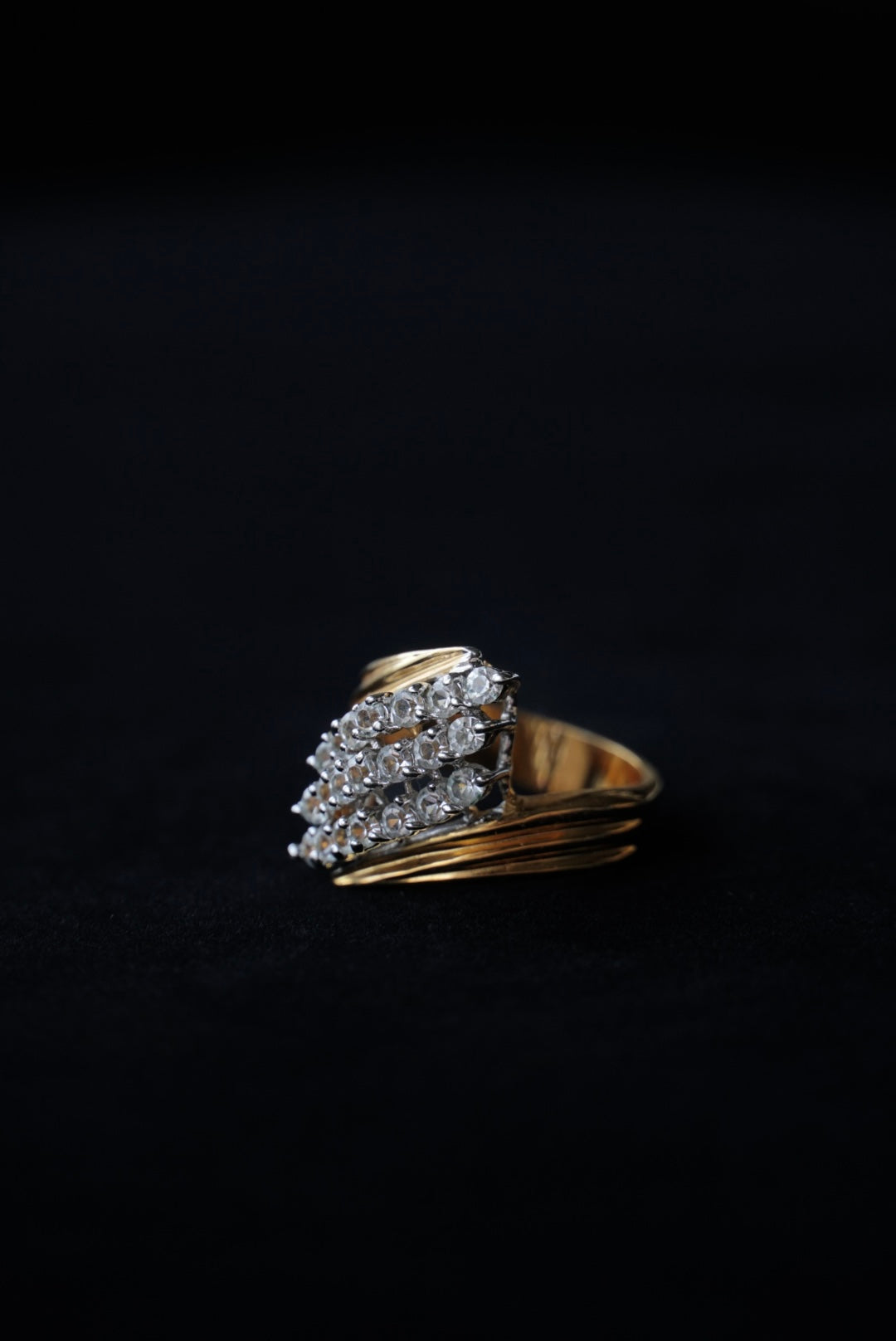 Vintage Falling Star Cut Glass Ring