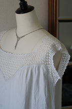 1920's Linnen Crochet Lace Nighty