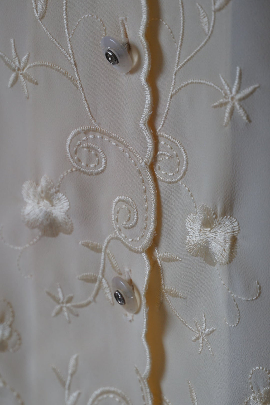 Vintage Flower Embroidery Blouse