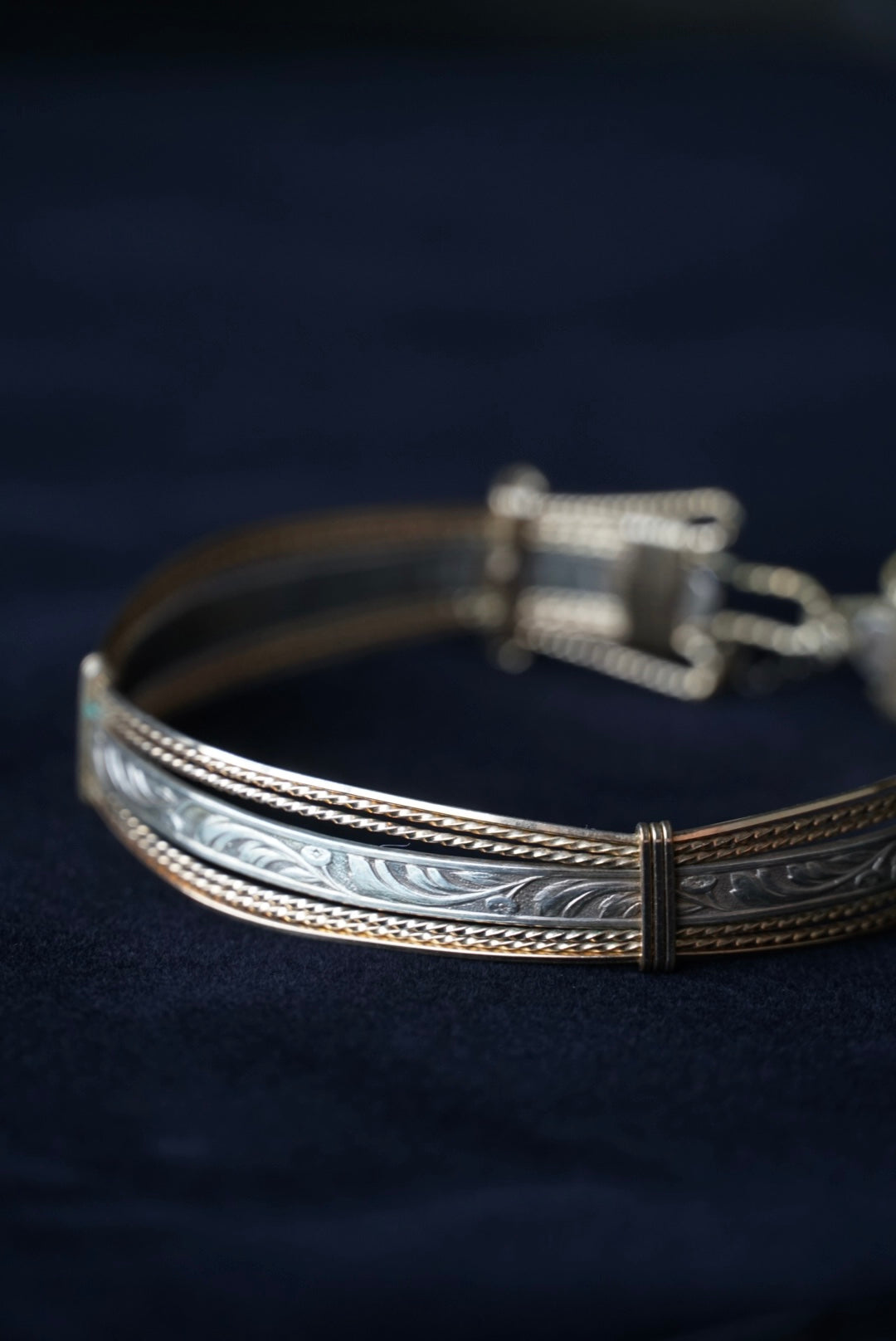 Antique Silver×Gold Wire Bangle