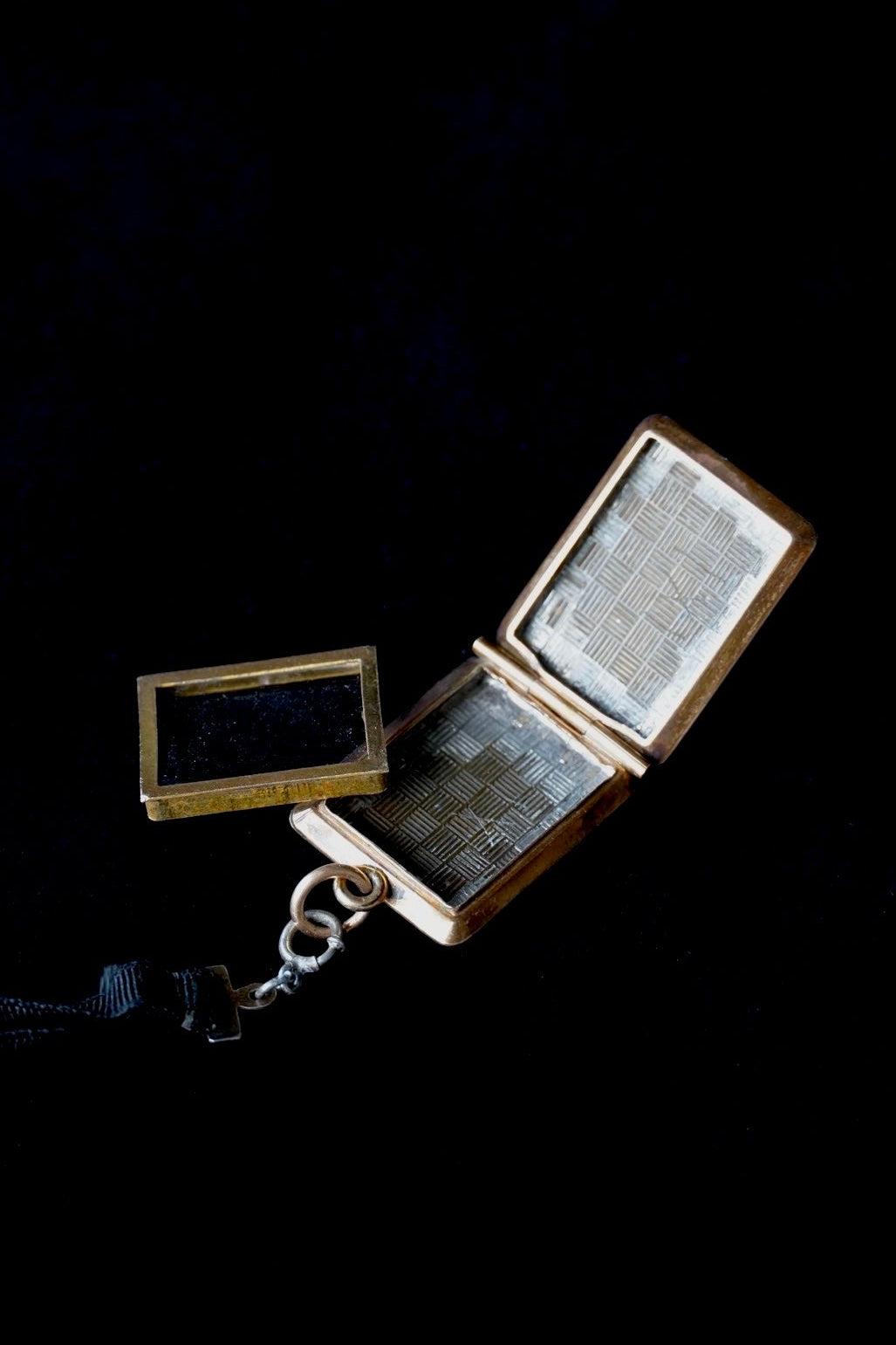 Victorian Rose Gold Picture Rocket