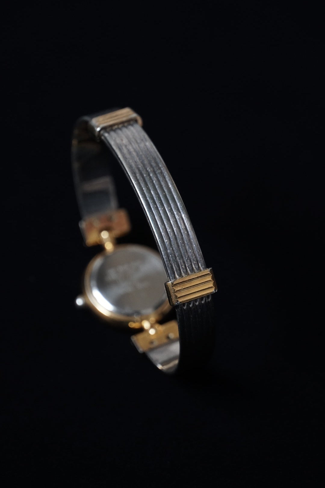 Vintage Quartz Round Gold Watch
