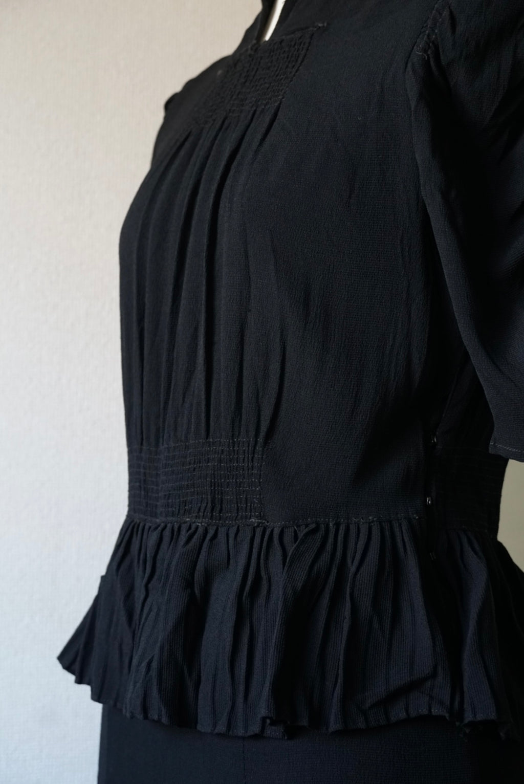 1940's Black Gathered Medium Dress