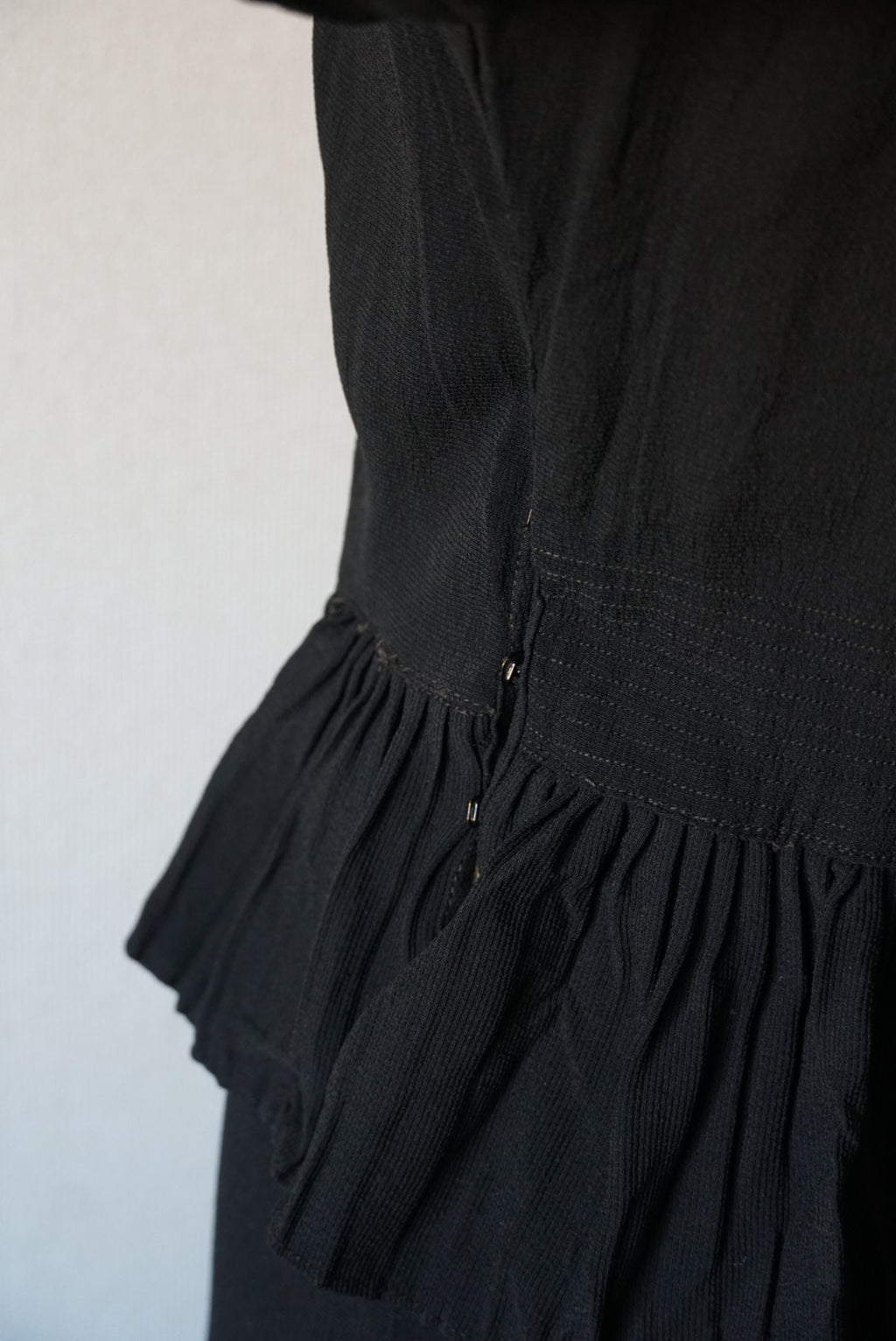 1940's Black Gathered Medium Dress