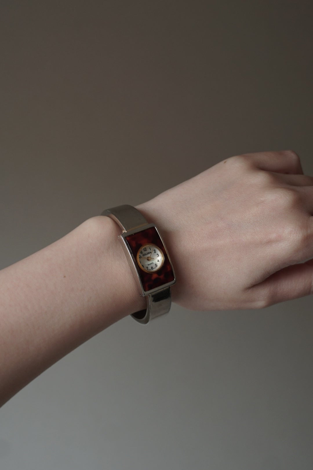 Vintage Mother-of-pearl Bangle Quartz Watch