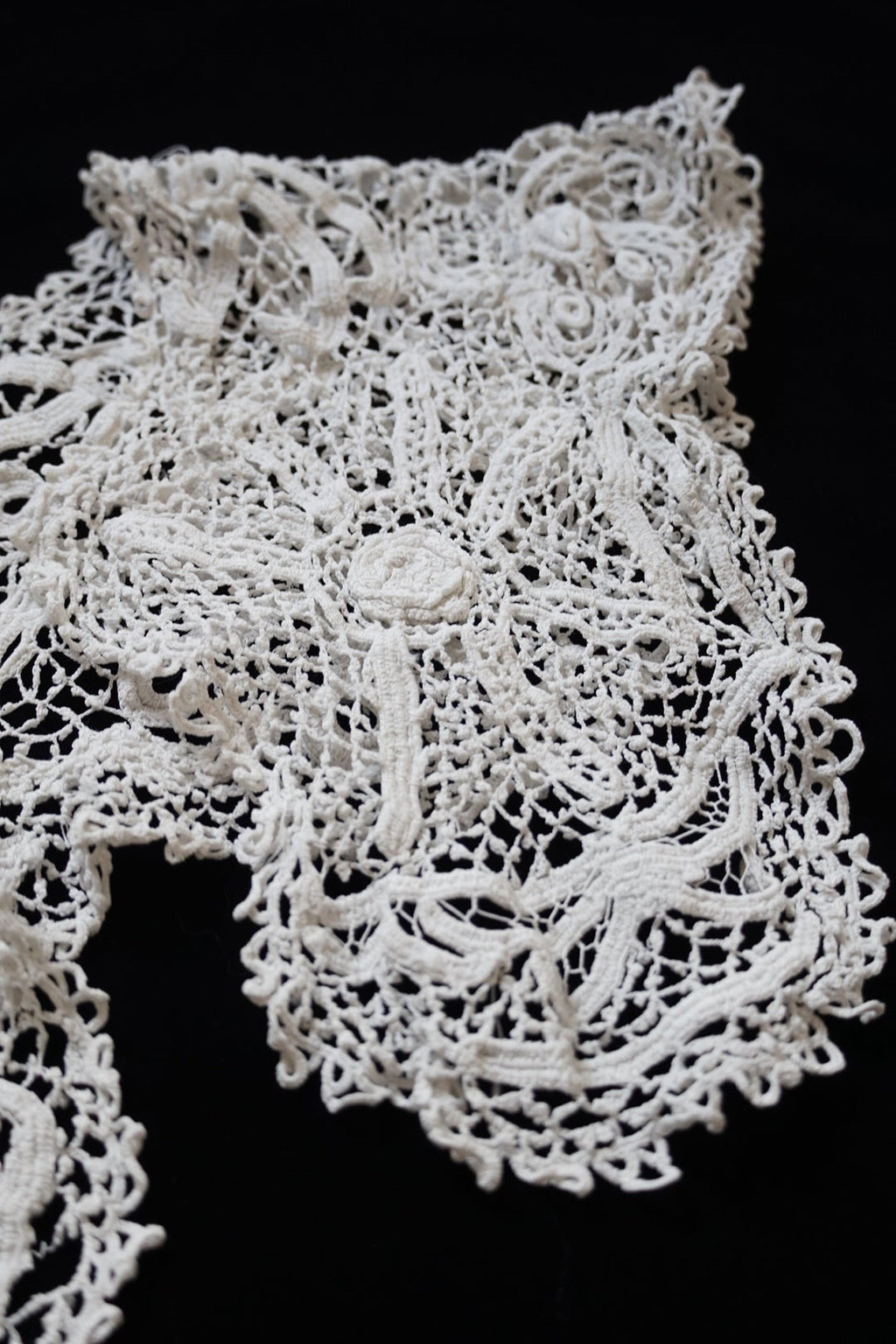 1900’s Handmade Irish Lace Collar