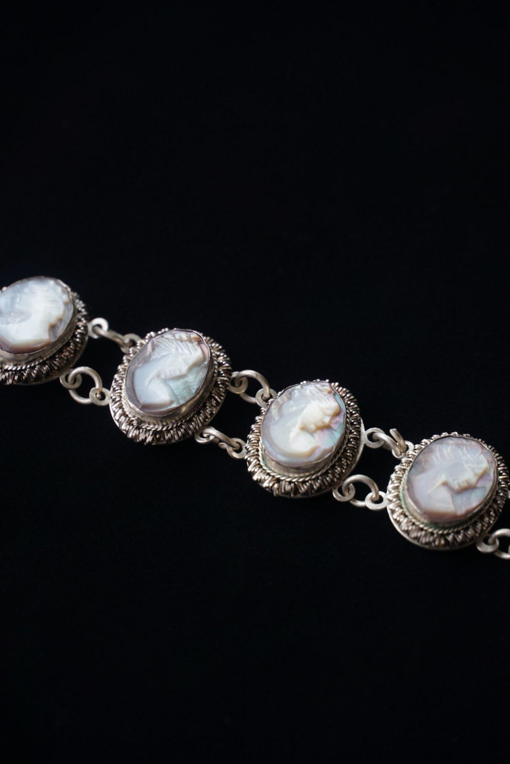 1930's Giuliano Fratti Shell Cameo Bracelet