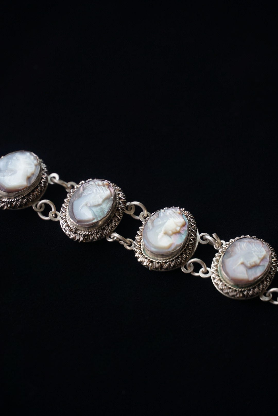 1930's Giuliano Fratti Shell Cameo Bracelet