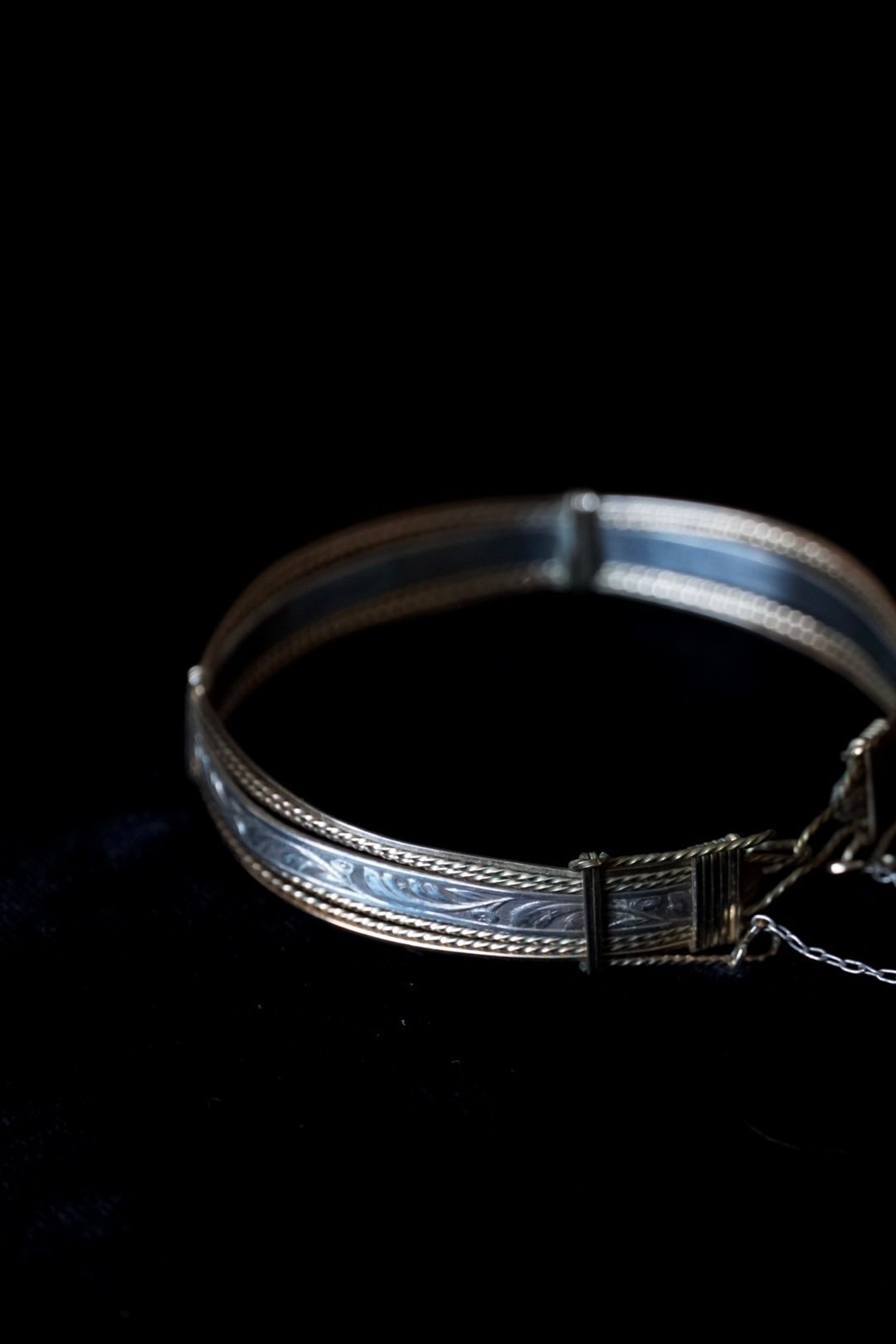 Antique Silver×Gold Wire Bangle
