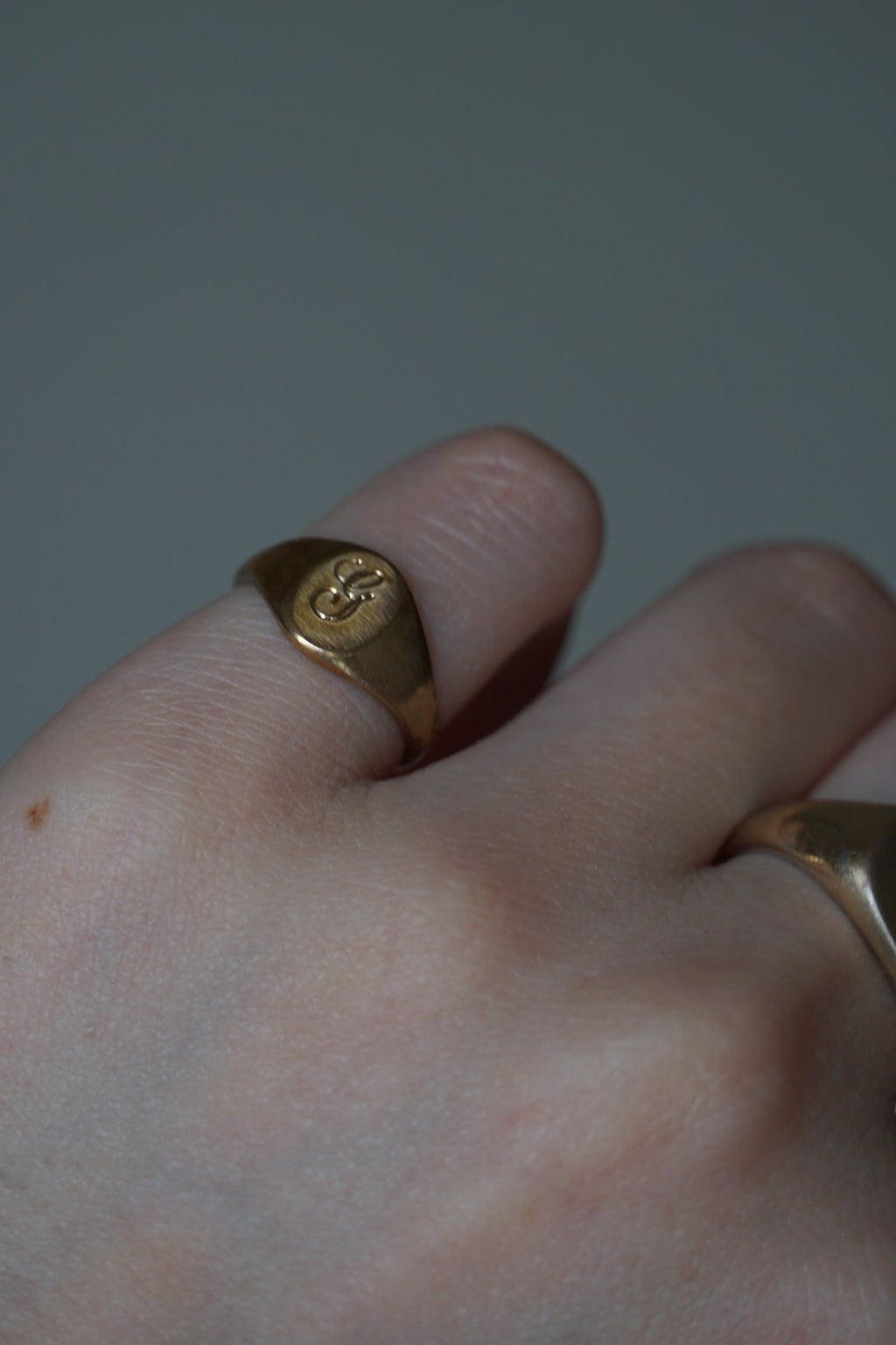 Vintage 10K RGP initial"G" Signet Ring