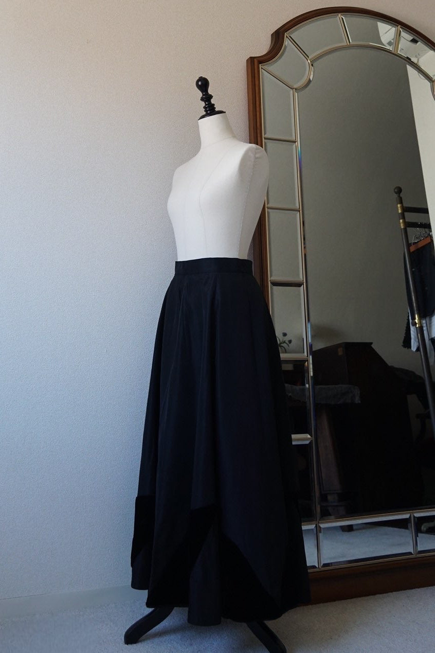 1950's Silk Velvet Leaf Skirt
