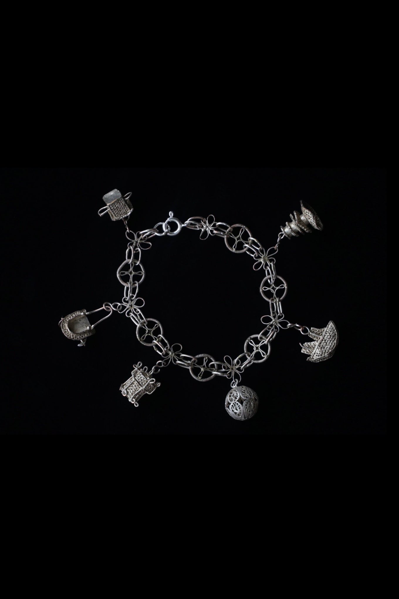 Vintage 800silver Bracelet with Filigree Charm