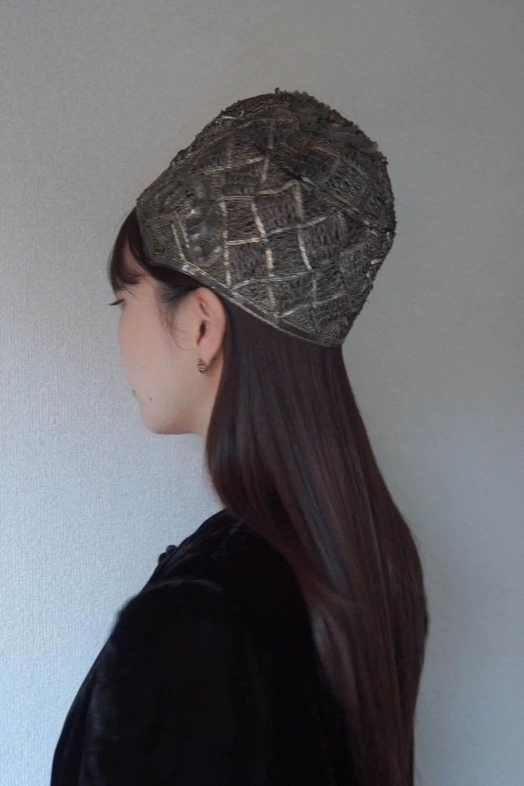 1920’s Gold Cloche Metallic Thread×Sequins Heads Dress