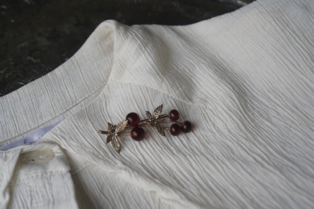 1930's Western elderberry Brooch