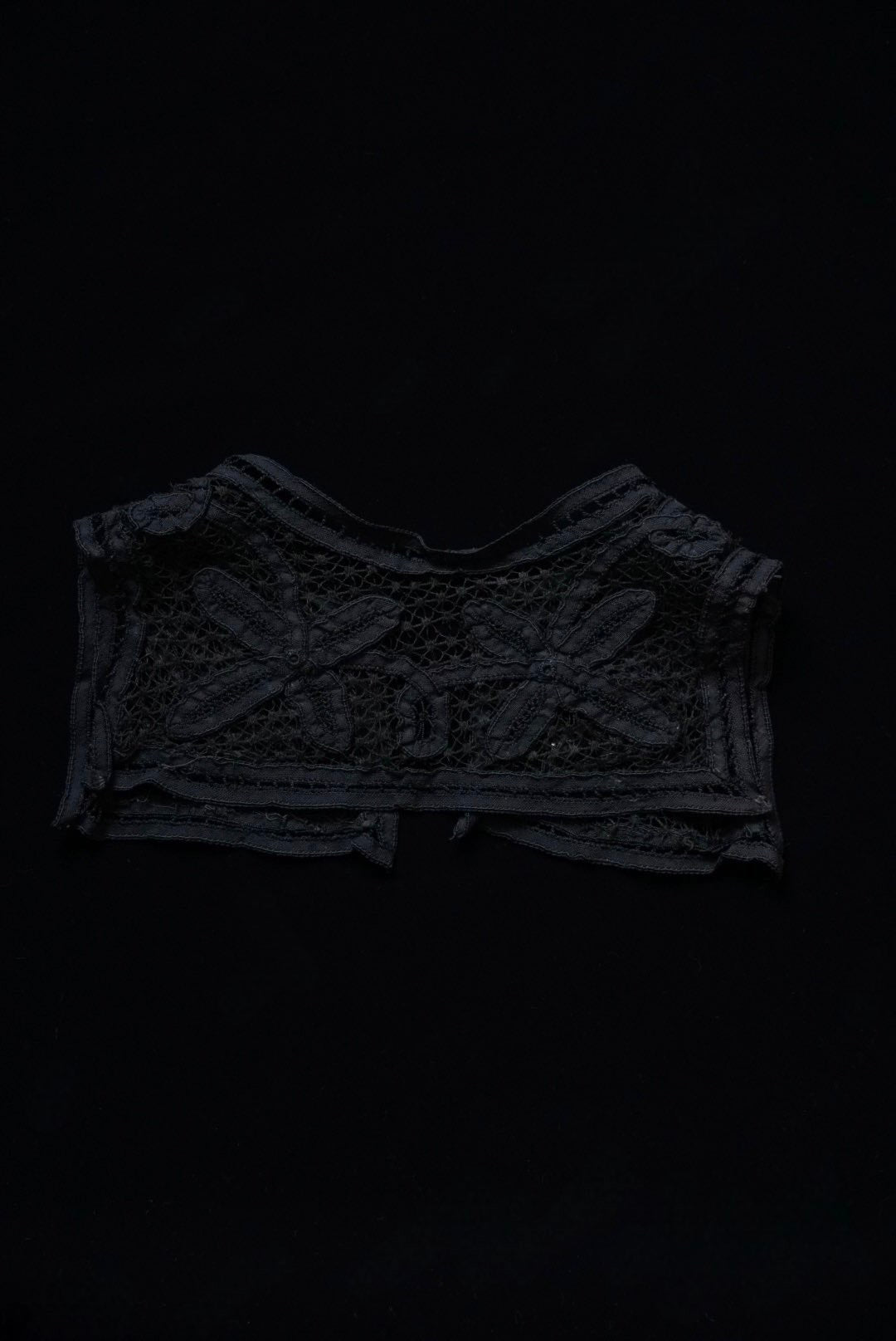 Victorian Black Lace Collar