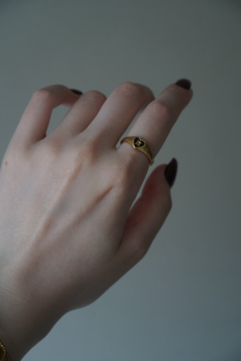 Vintage 18K Black Heart Ring