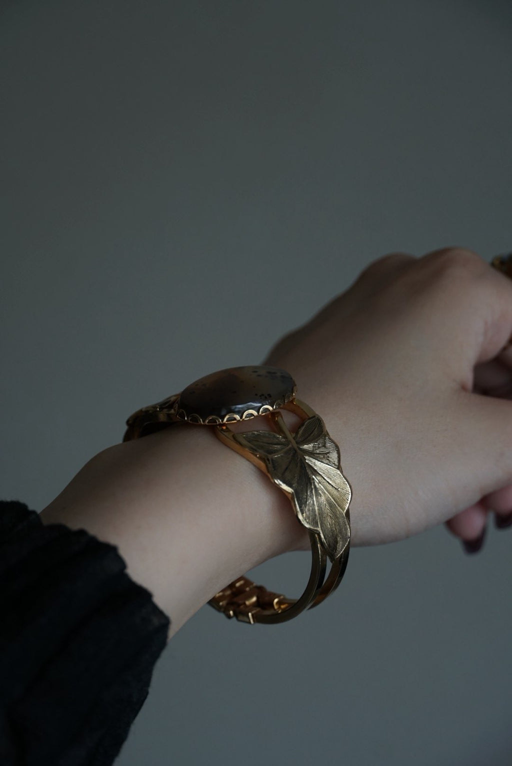 Vintage Speckled Agate Gold Leaf Bangle