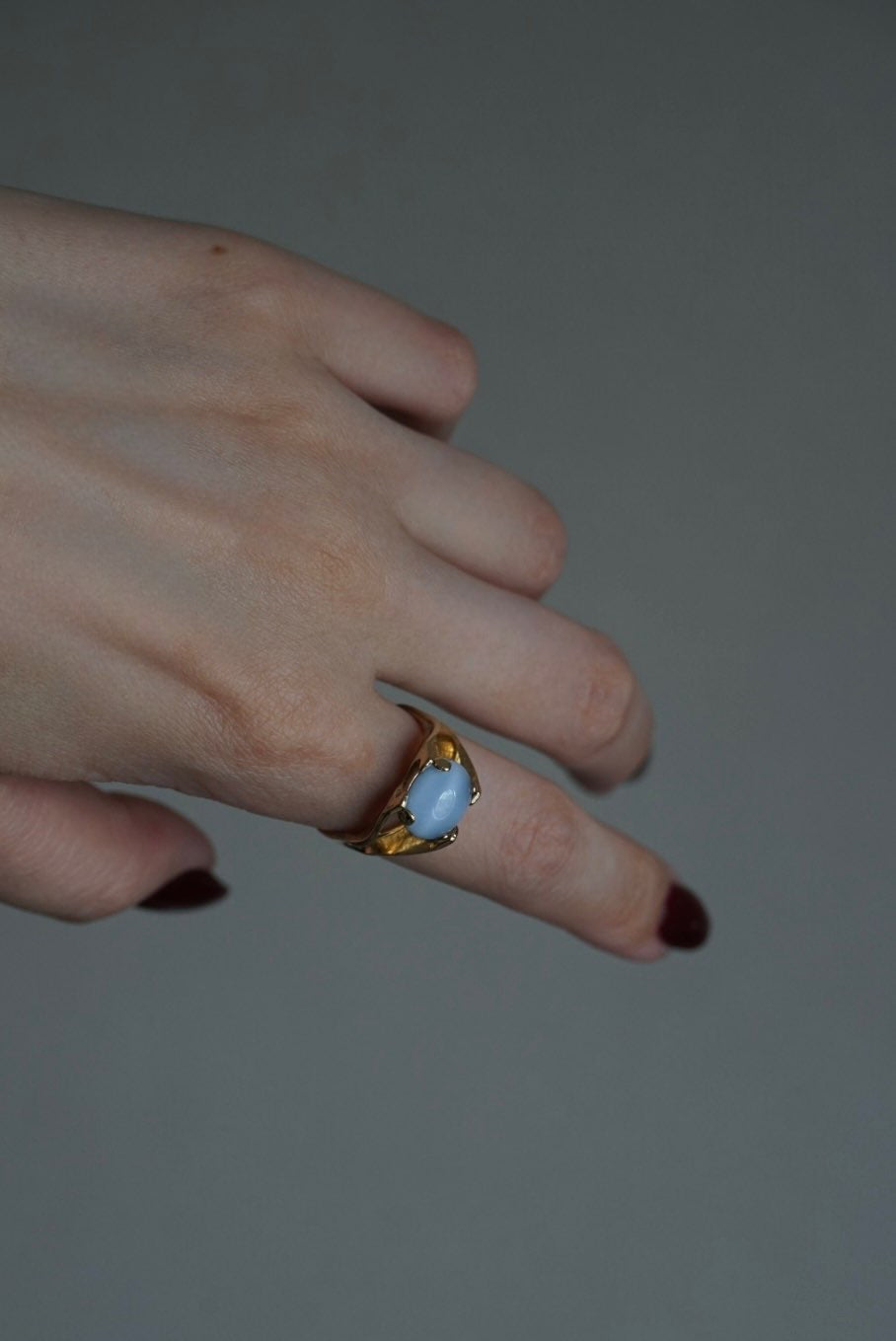 Vintage Blue Cabochon Stone Gold Ring