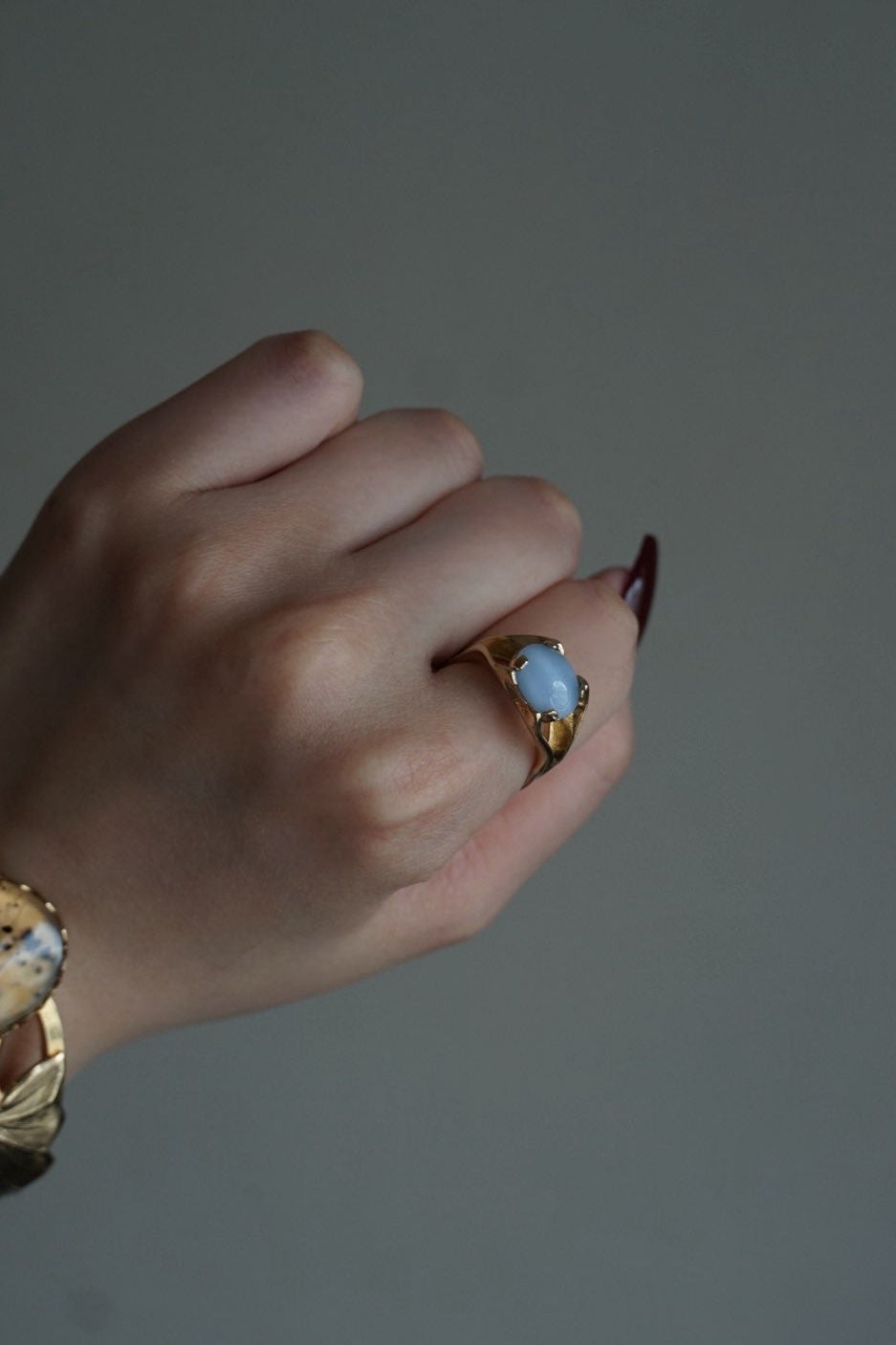 Vintage Blue Cabochon Stone Gold Ring