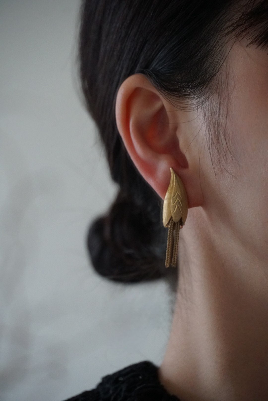 Vintage Gold Tone Solomon's seal Tassel  Earrings