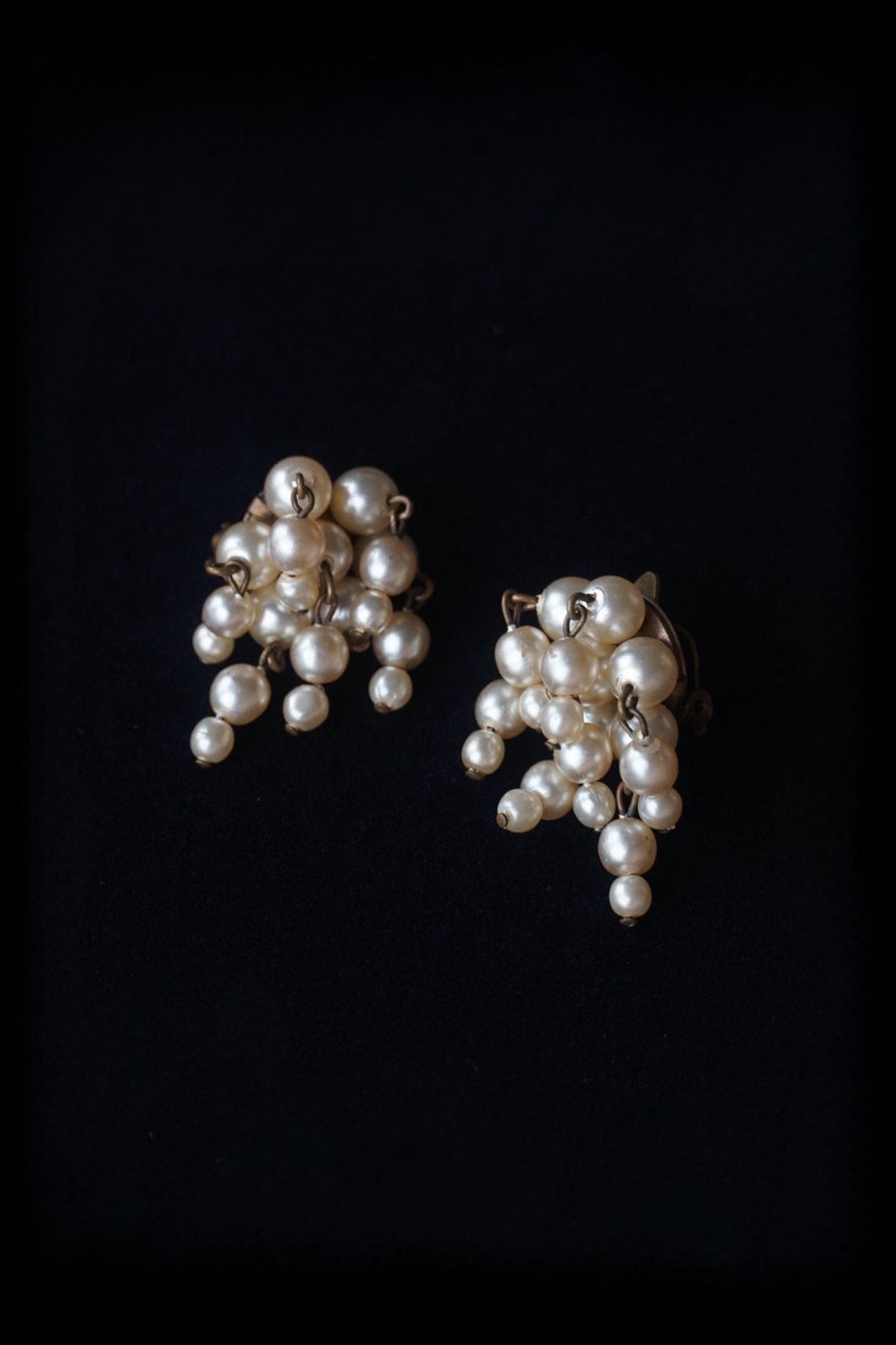 1940's Swaying Pearls Earrings