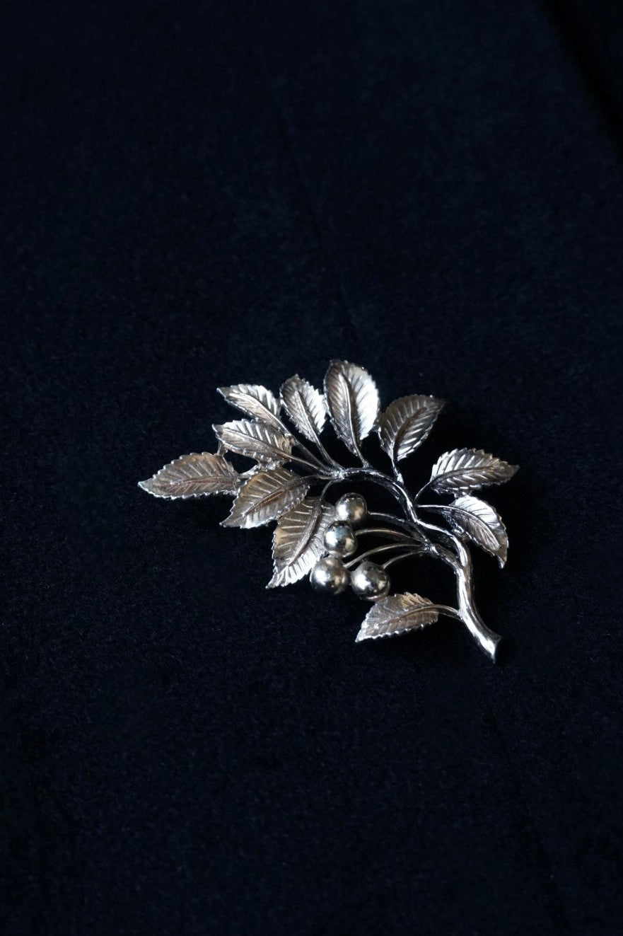 1950's Gold Leef Brooch