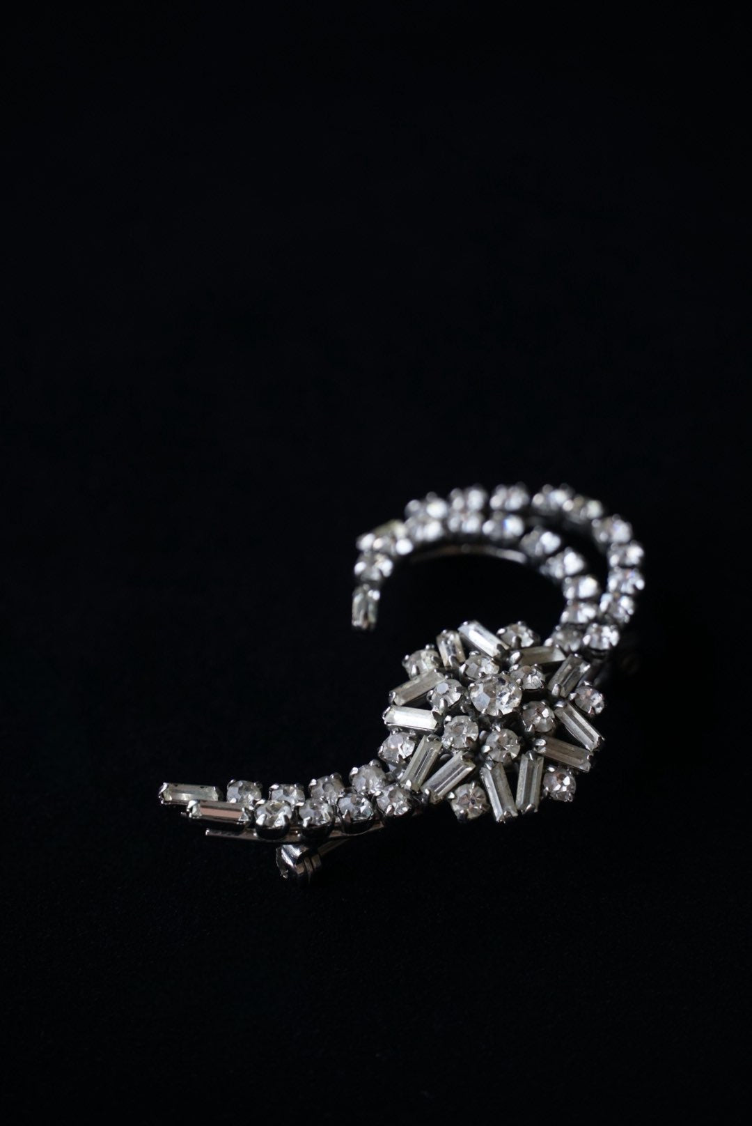 Vintage Glass Shooting Star Brooch