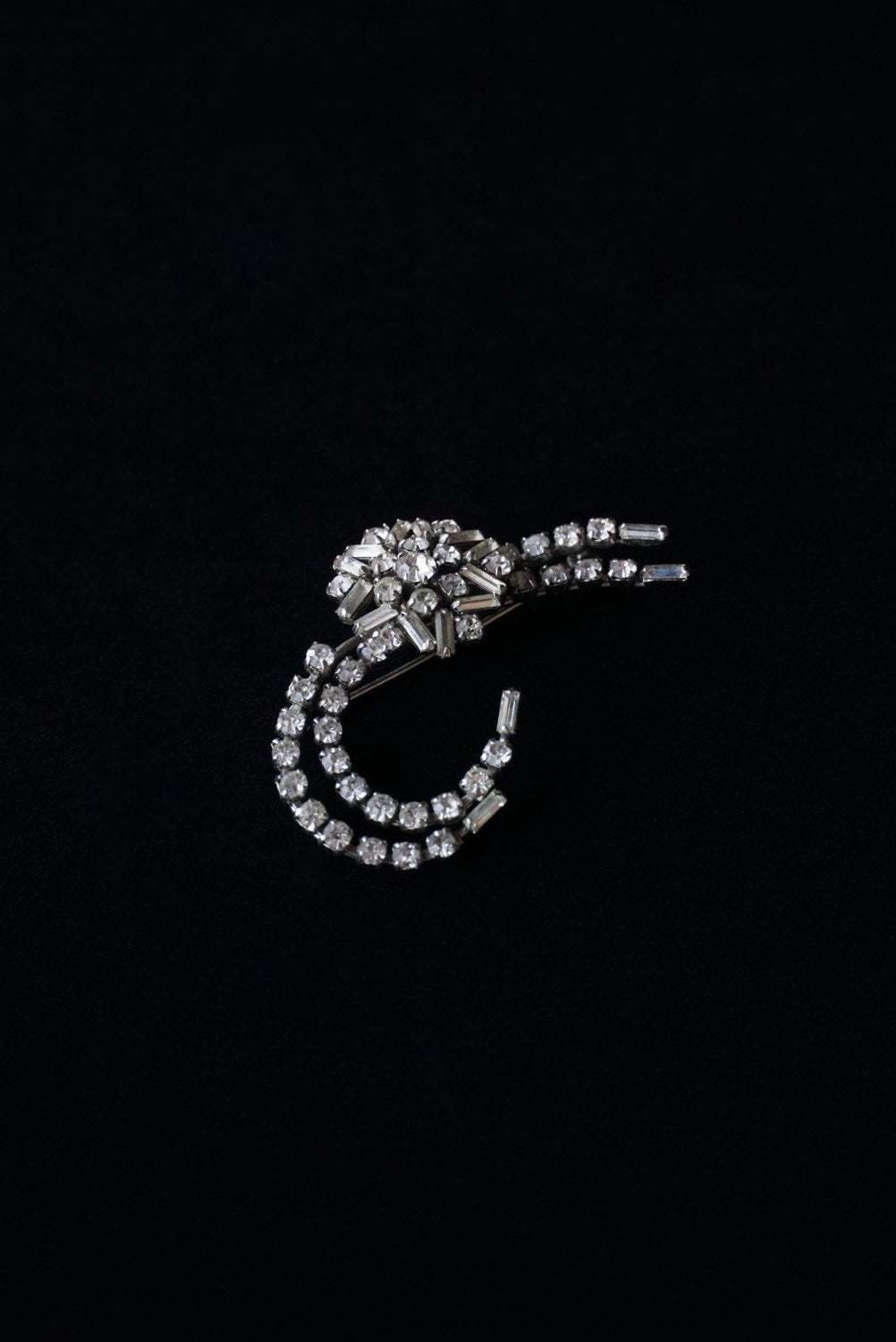 Vintage Glass Shooting Star Brooch