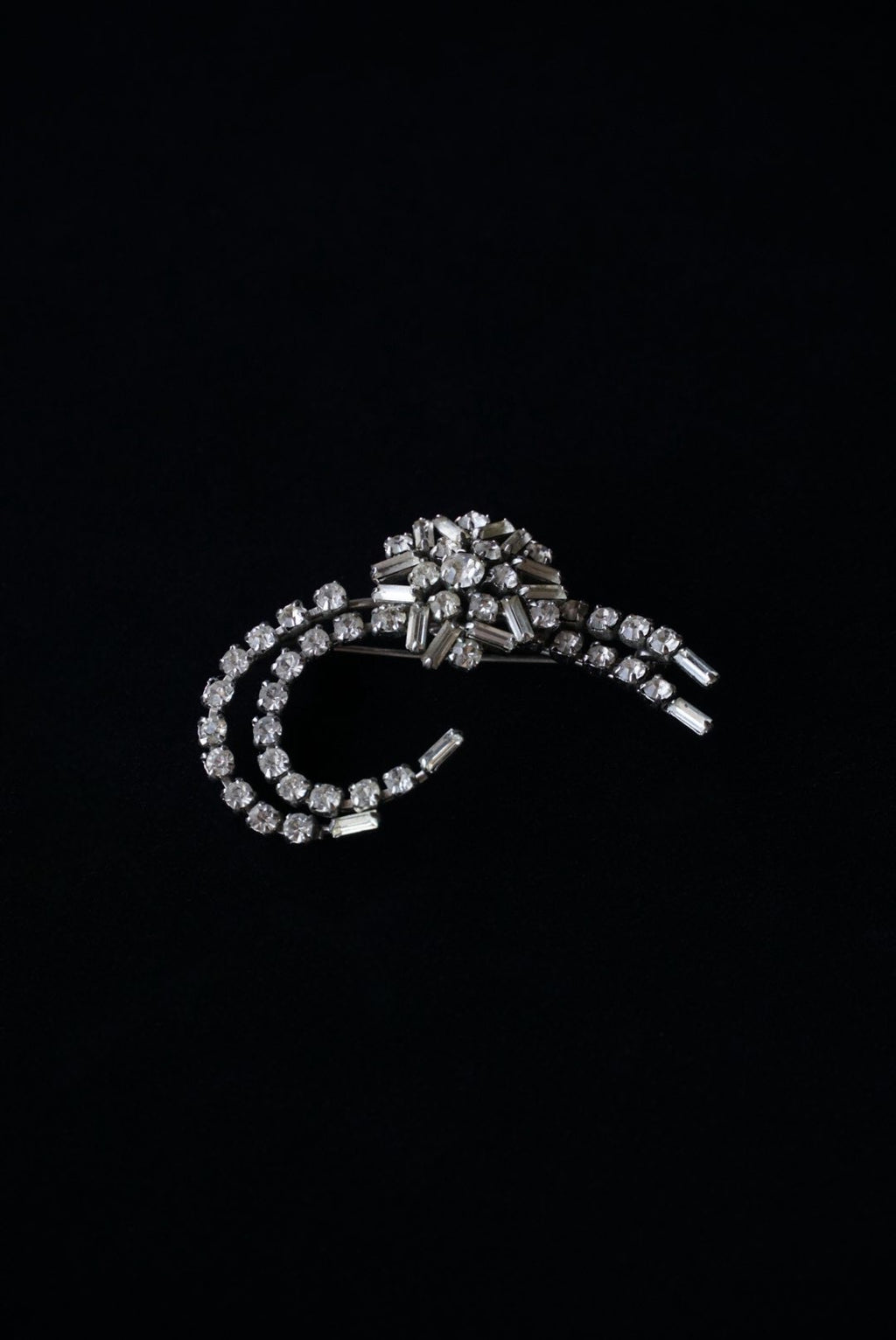 Vintage Glass Shooting Star Brooch