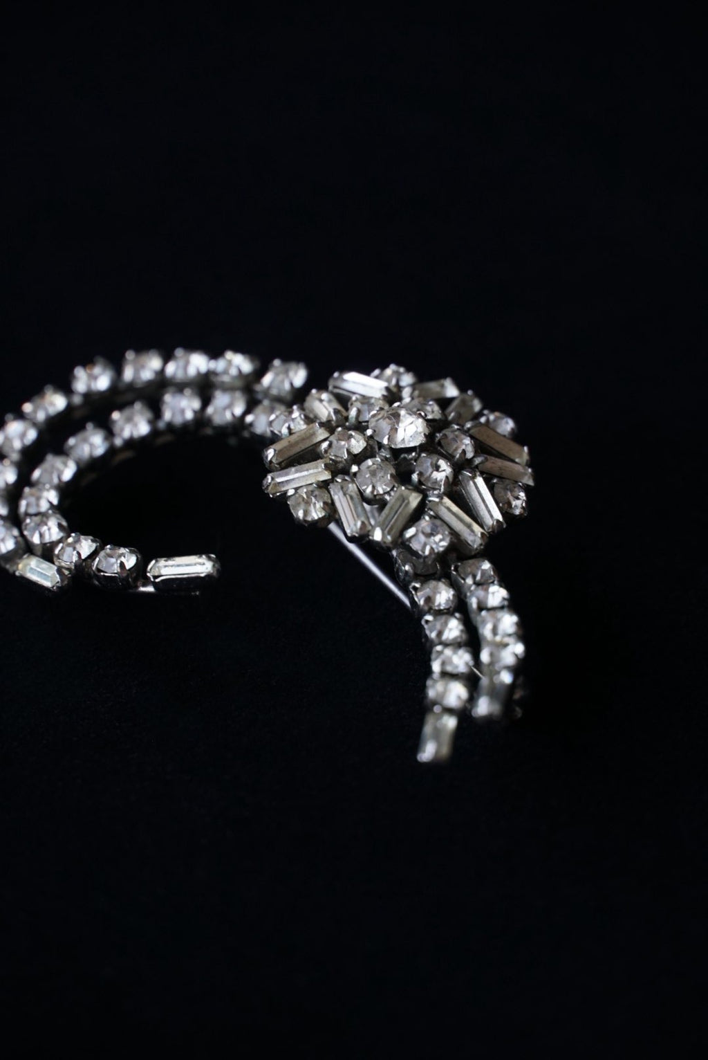 Vintage Glass Shooting Star Brooch