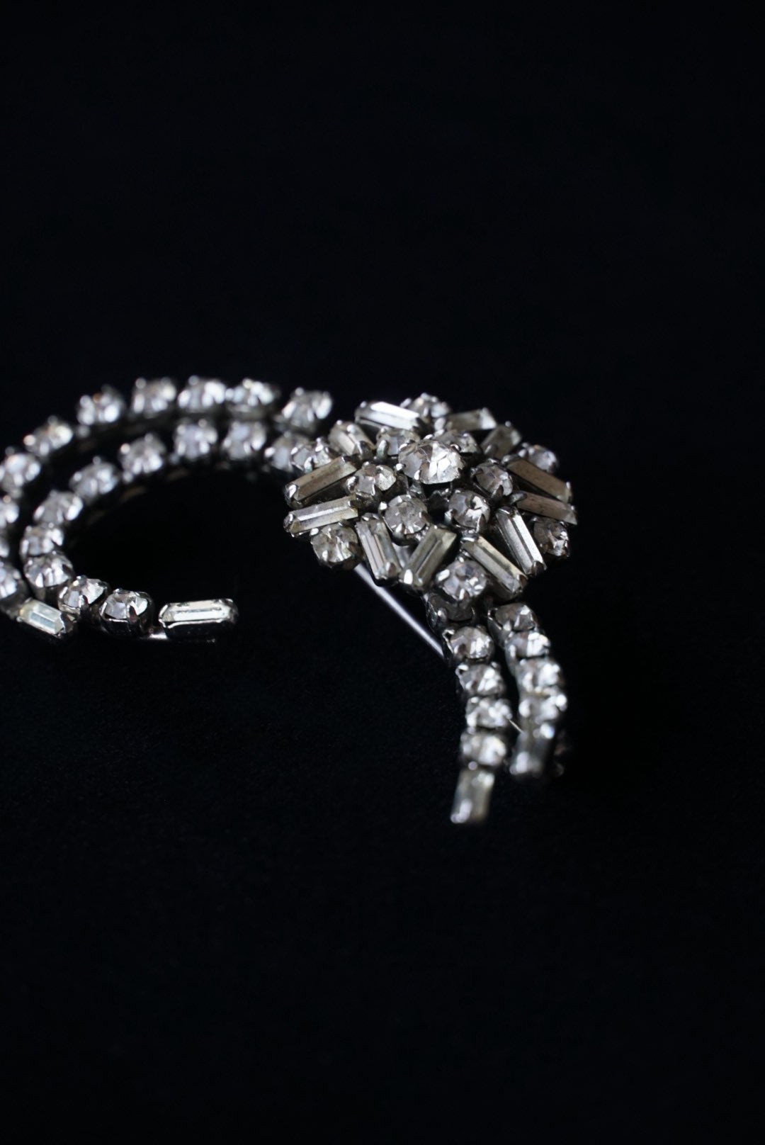 Vintage Glass Shooting Star Brooch