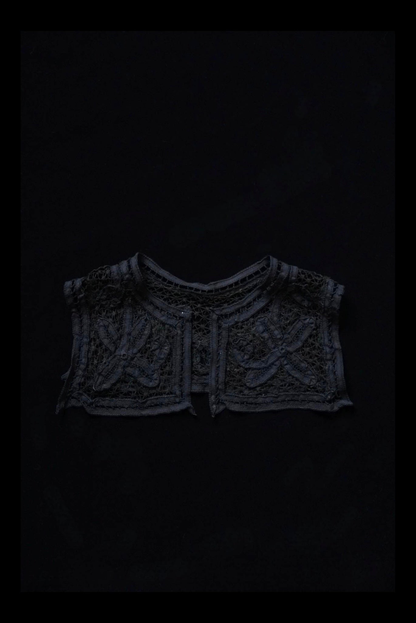 Victorian Black Lace Collar