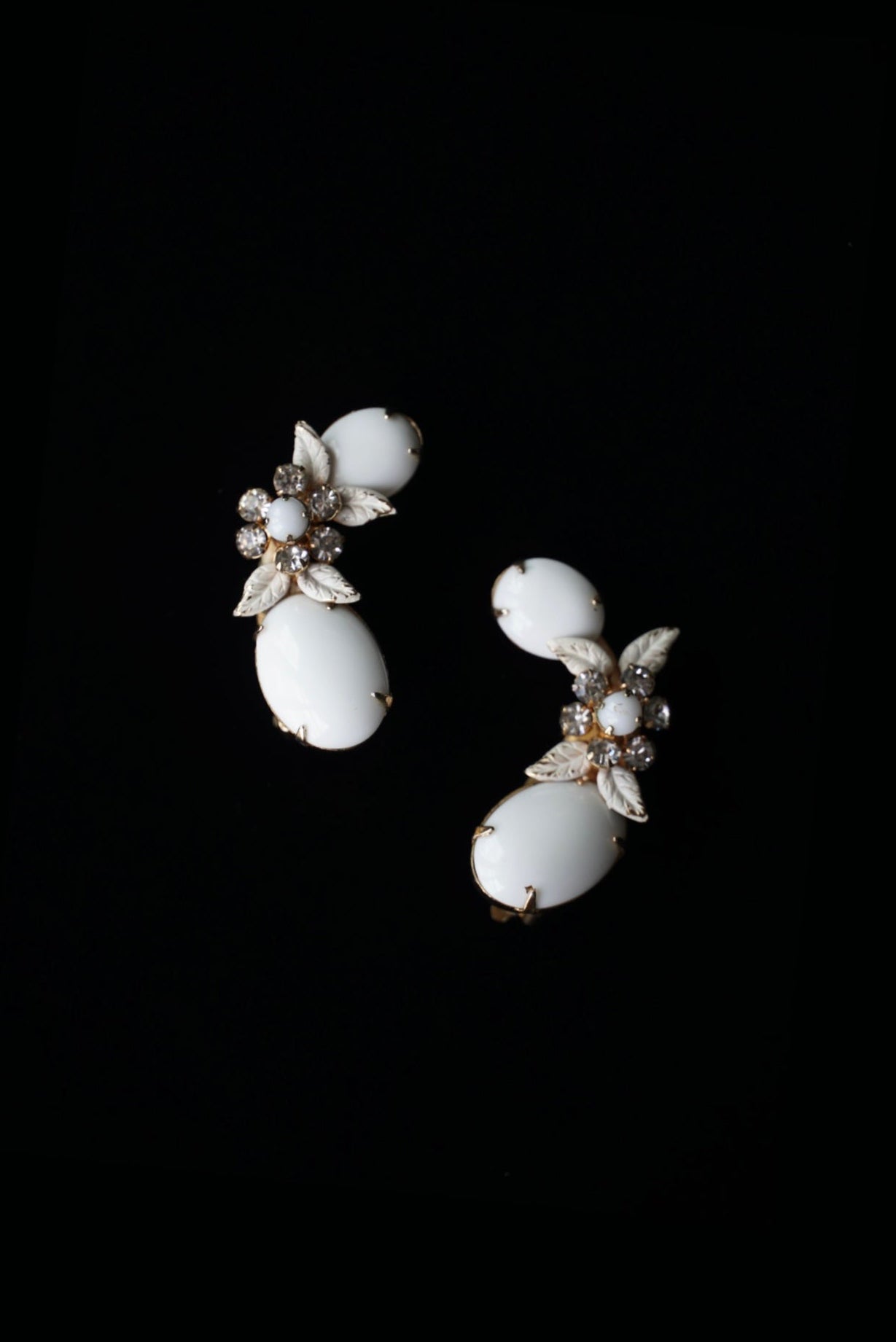 Vintage Flower Milk Glass Earrings